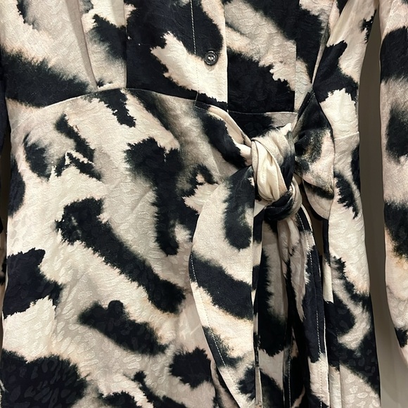 EUC & Other Stories black and tan print tie belted long sleeve wrap midi dress. - Picture 6 of 16